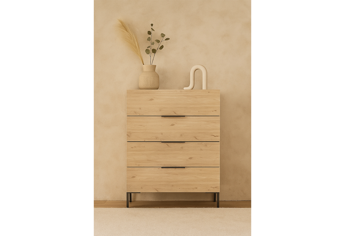 Απεικονίζεται η συρταριέρα σε δωμάτιο.